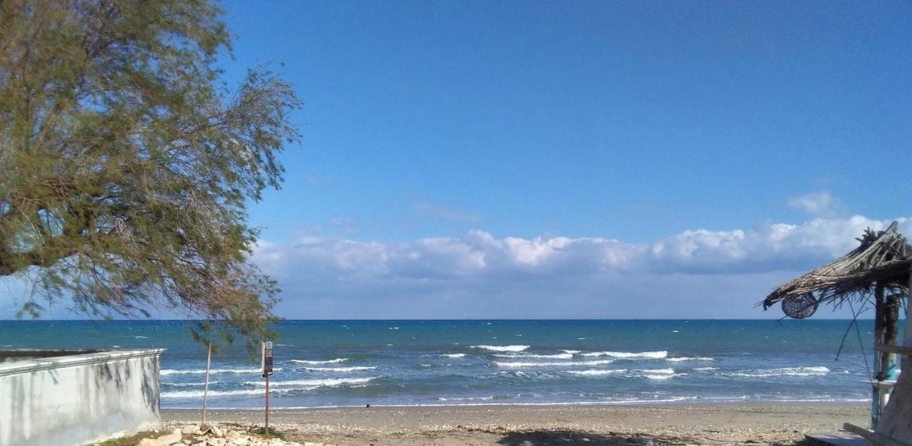 Votsalon Beach House Katastarion Bagian luar foto